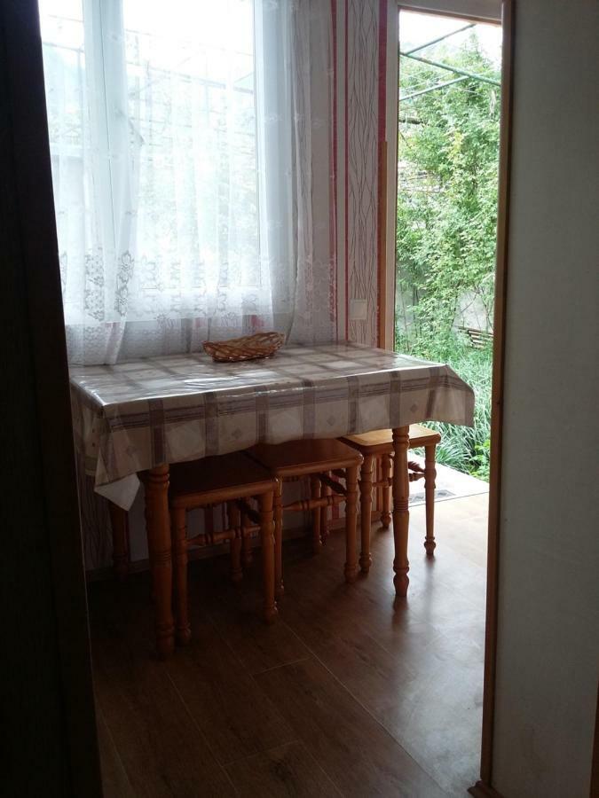 Emma'S Guesthouse In Боржоми Экстерьер фото